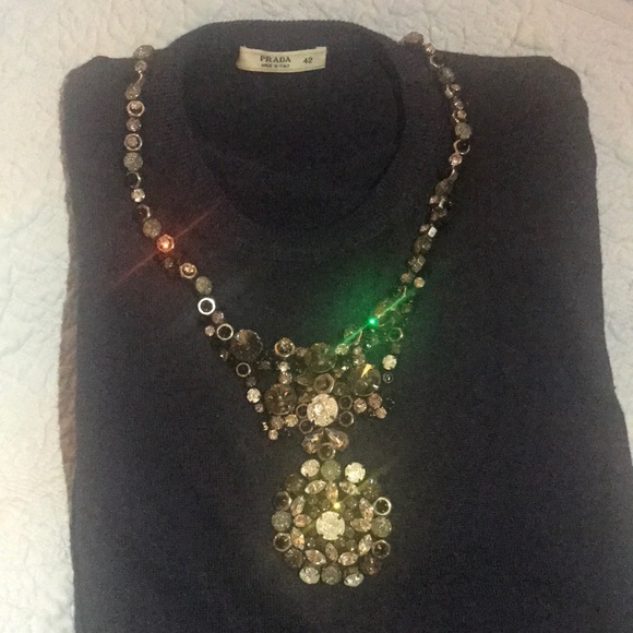 Prada - Picture 5 of 8